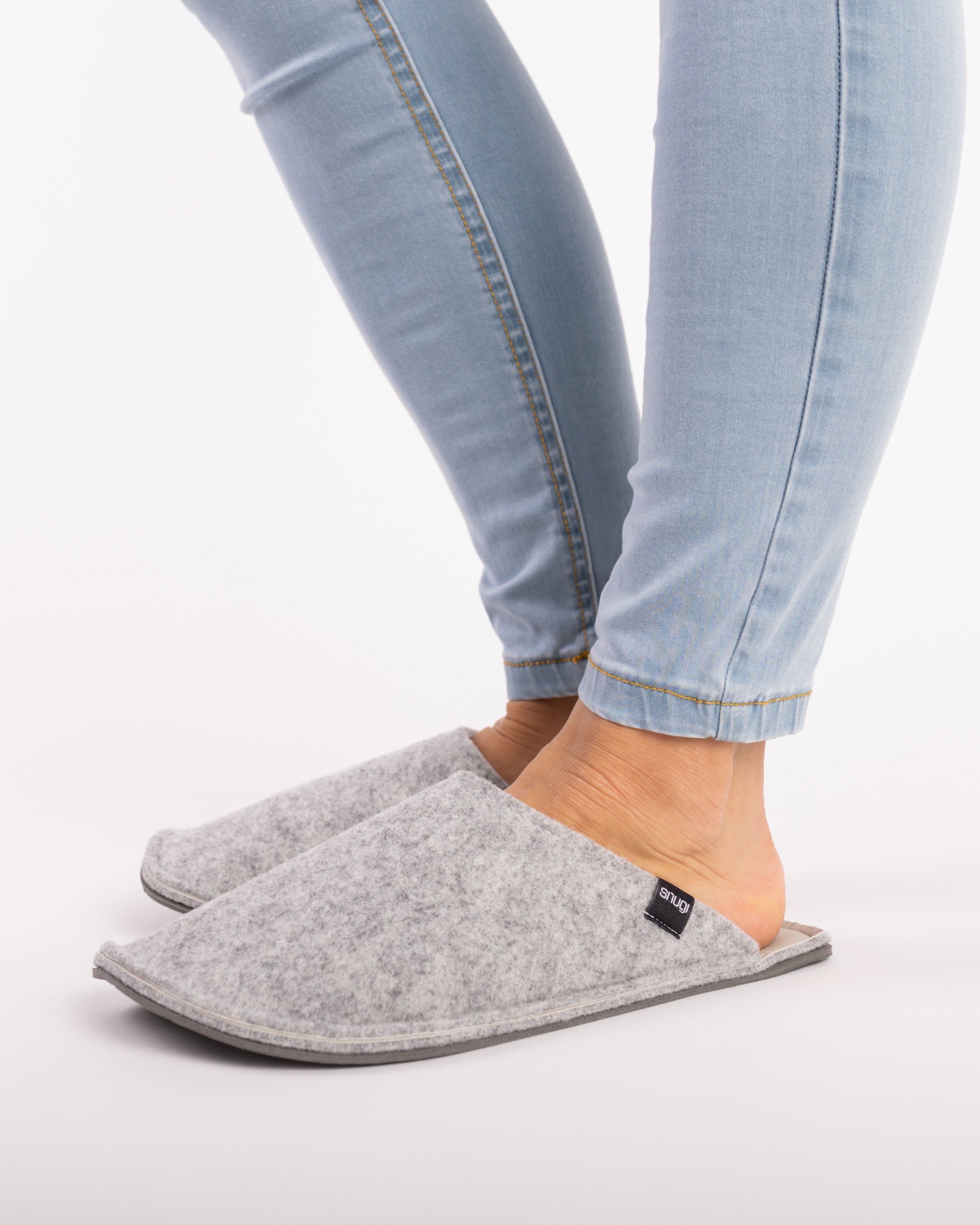Pantofole donna in feltro grigio chiaro
