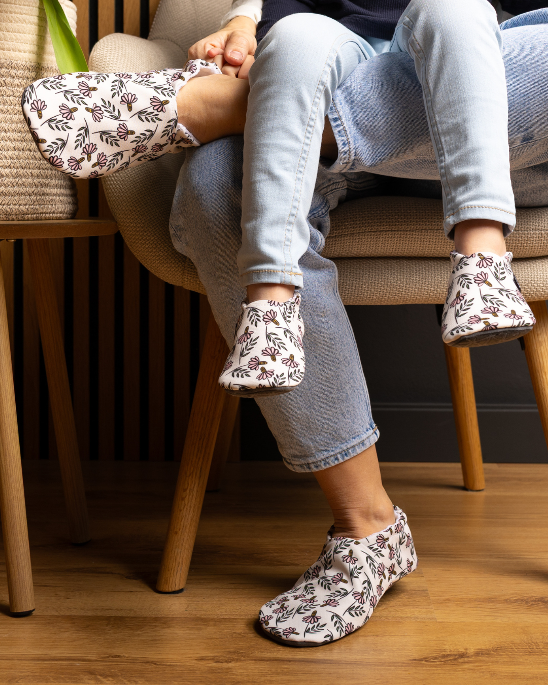 Scarpe barefoot donna Fiori su bianco