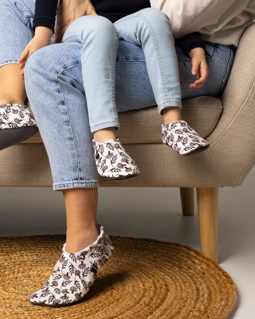 Scarpe barefoot Fiori su bianco